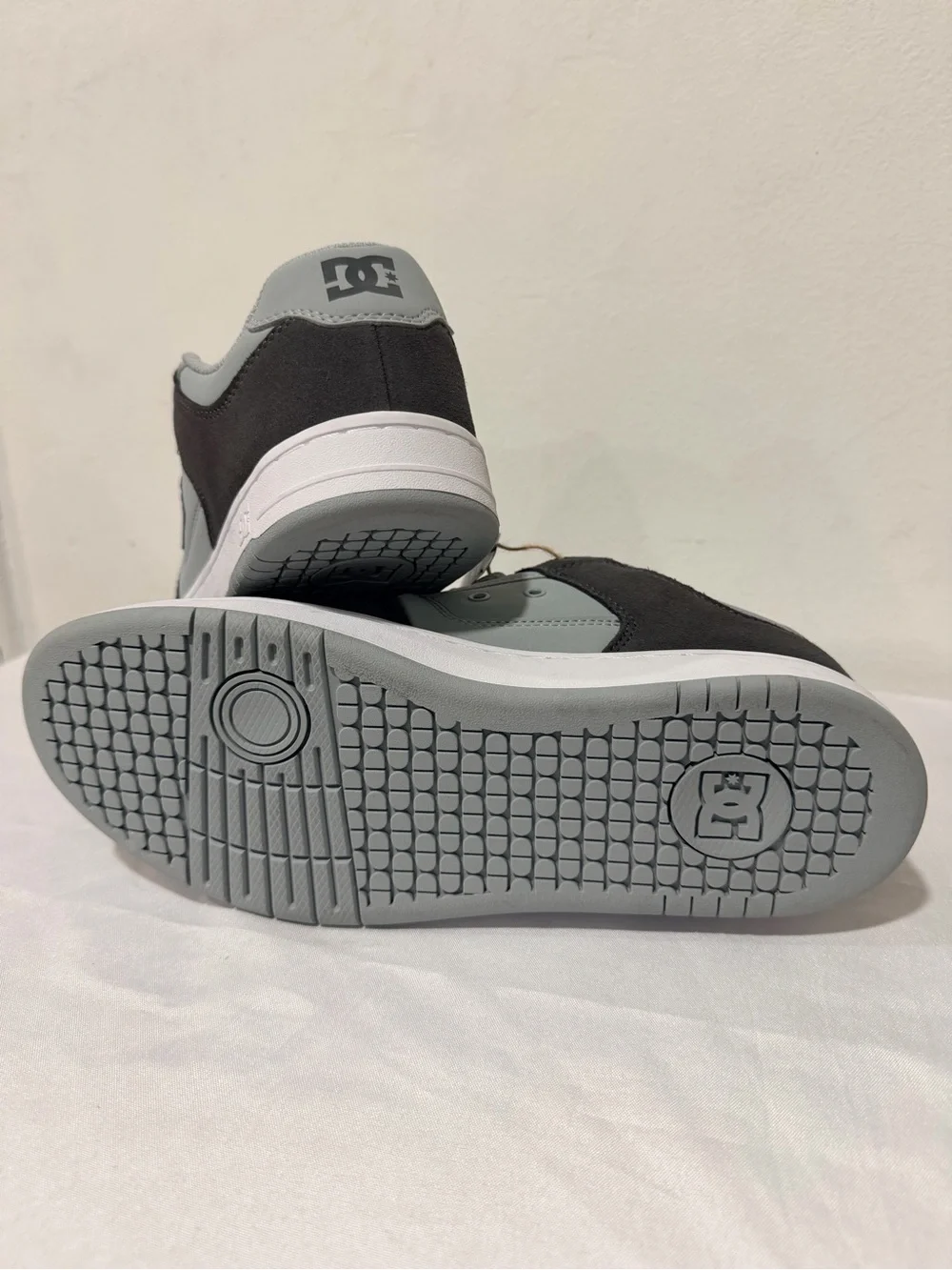DC Low-Top Skate Sneakers in Light Gray and Dark Gray size US 8.5 men